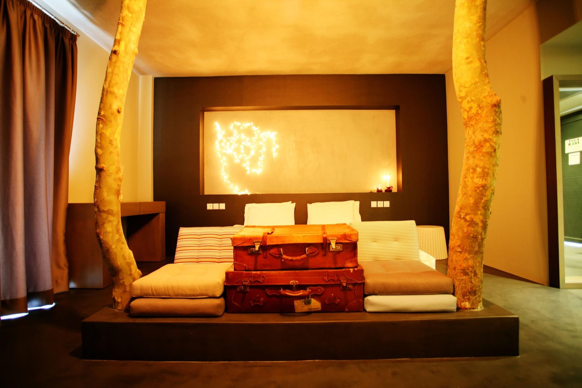 Oniropetra Boutique Hotel 카페니시온 외부 사진